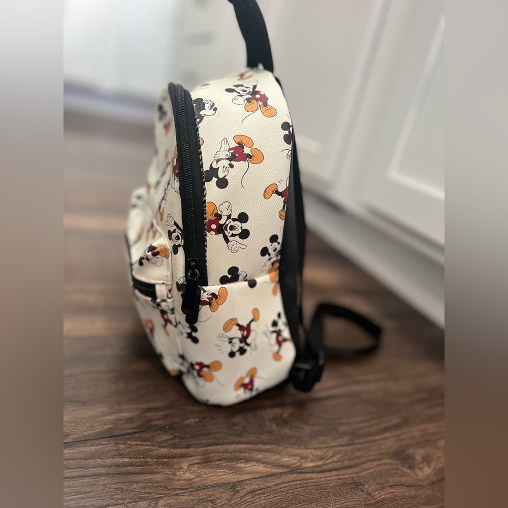 BioWorld Disney Mickey Mouse Classic Mini Backpack 🎒 - Picture 3 of 10